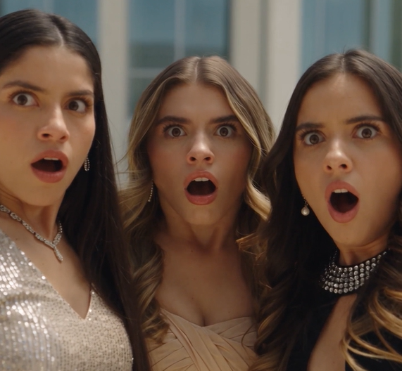 Las jóvenes se burlaron de Valentina sin imaginar quién la protegía
