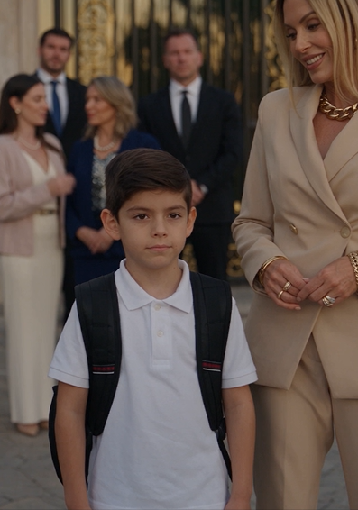 Humilló a un niño frente al colegio sin imaginar quién era su familia